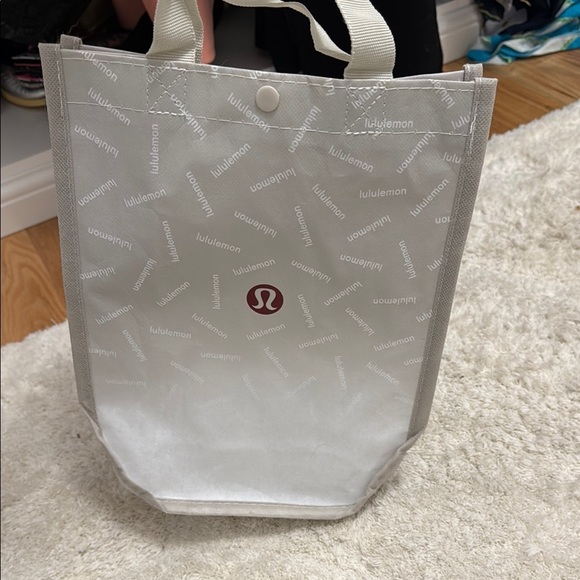 Like New lululemon athletica Gray Tote Bag - Picture 3 of 3